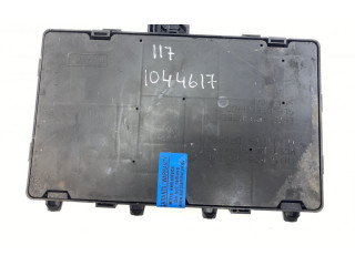 Блок предохранителей 2001133, 2001133 Ford Ranger