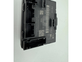 Блок управления АБС 5Q0959592E   Volkswagen PASSAT B8