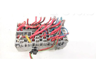 Блок предохранителей  8637669   Volvo XC90    