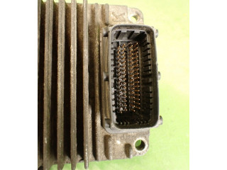 Блок управления двигателем ECU 24463784   Opel Zafira A