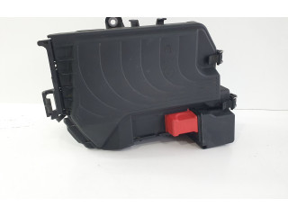 Блок предохранителей A2465400182, A2465400024 Mercedes-Benz A W176