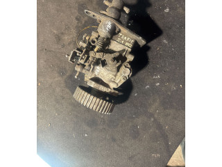 Топливный насос 0460494145   Renault Trafic I  