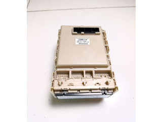 Pojistková skříňka 8273005D20, 391413F19 Toyota Avensis T270 2014