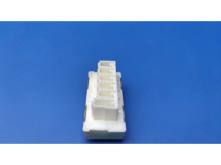 Преобразователь напряжения