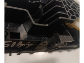 Блок управления климат-контролем 69747020   Volkswagen Transporter  Caravelle T5