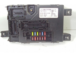 Блок предохранителей 00517187860, 00517187860 Fiat Grande Punto