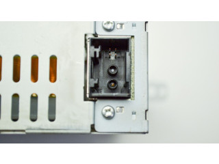 Радио/ проигрыватель CD/DVD / навигация