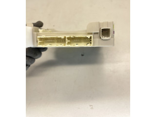 Pojistková skříňka 8273033G91 Lexus ES 300h 2014