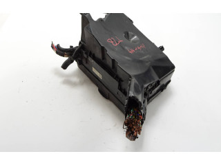 Pojistková skříňka 8211105X21, 864AE Toyota Avensis T270 2014