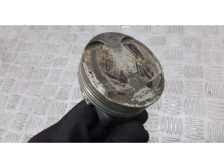 Поршень Kolben mit Pleuel 04ER Volkswagen Jetta USA