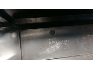 Другая деталь отсека двигателя