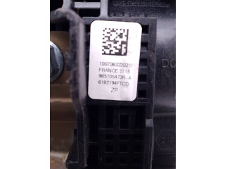 Подушка безопасности водителя 985705473R, 6182194FTCD Renault Scenic III - Grand scenic III