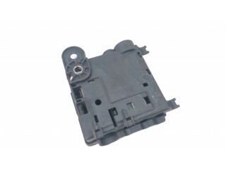 Другая деталь отсека двигателя