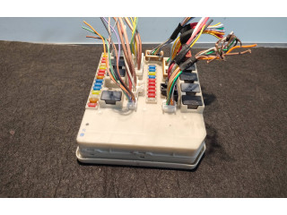 Блок предохранителей  6105, 233293D   Renault Clio III    