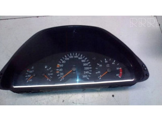 Přístrojová deska  Mercedes-Benz E W210 1995 87001345  