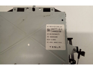 Дисплей    100477716G, T14A0033188   Tesla Model S