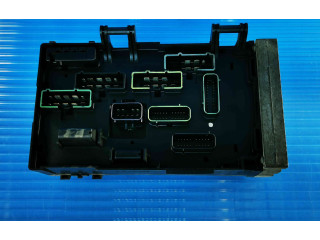 Блок предохранителей 04727080ACA, P04727558AC Chrysler Voyager