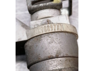 Форсунка MR988977 Mitsubishi Lancer X