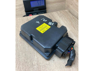 Įtampos keitiklis/ keitimo modulis 953003Z100, WithPlug   Hyundai i40