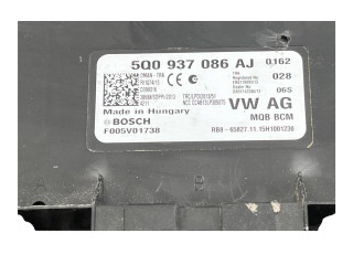 Блок комфорта 5Q0937086AJ, F005V01738 Skoda Octavia Mk3 (5E)