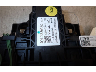 Ручка стеклоочистителей Volkswagen Golf VII