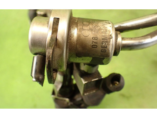 Топливная рампа Audi A6 S6 C5 4B