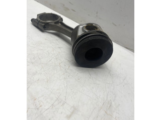  Поршень с шатуном    Volkswagen PASSAT B6  