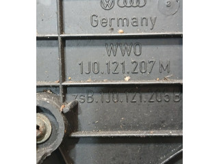 Вентилятор радиатора     1J0121207M, 1J0121205B    Audi TT Mk1 