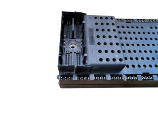 Блок предохранителей  8645410, 8645411   Volvo S80    