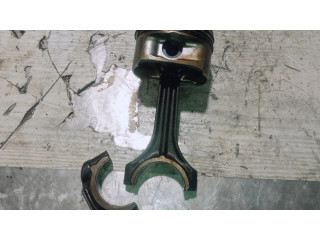 Píst Mercedes-Benz C W203 pro benzínový motor 3.2