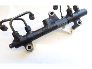 Топливная рампа 9663305480   Peugeot 5008  