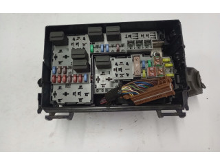 Блок предохранителей 13292736 Opel Meriva B
