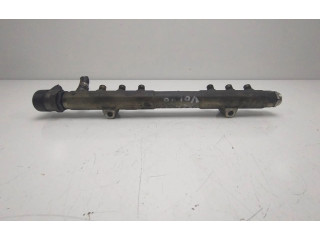 Топливная рампа 0445215023, 8699179   Volvo XC90  