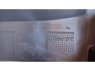 Блок предохранителей 9804681780 Citroen C4 II Picasso