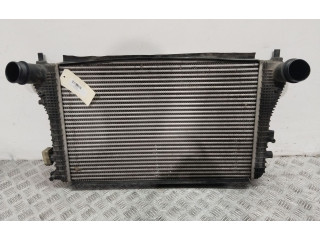 Интеркулер  1K0145803BM   Audi A3 S3 8P 