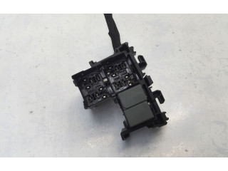 Pojistková skříňka 678835916R Nissan Juke II F16 2021