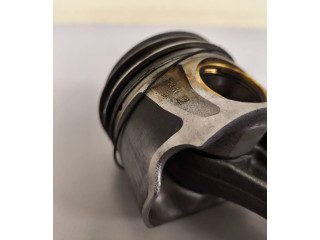  Поршень с шатуном    Audi A6 S6 C7 4G  