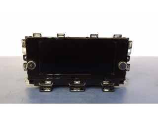 Радио/ проигрыватель CD/DVD / навигация