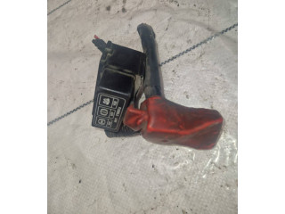 Pojistková skříňka Mitsubishi Pajero 2006