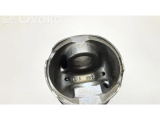 Píst 8487E BMW 3 E90 E91 pro naftový motor 2.0