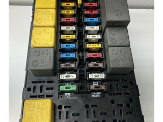 Блок предохранителей A727520, 183A.1000 Fiat Coupe