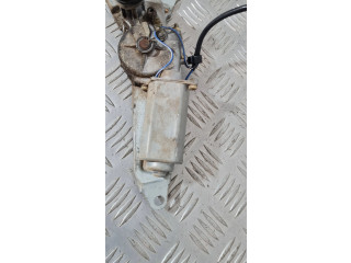 Моторчик заднего дворника     Daihatsu Feroza