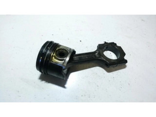 Píst Alfa Romeo 156 pro naftový motor 2.4