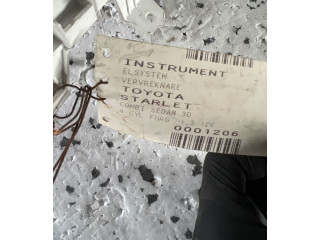 Přístrojová deska Toyota Starlet (P70) III 1987