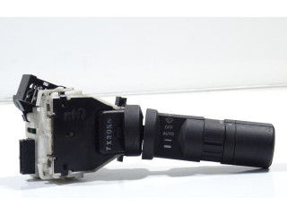 Ручка стеклоочистителей 25260EA001   Nissan Navara D40