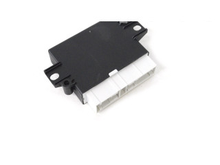 Turbodmychadlo Блок управления дверью 105589100D   Tesla Model X   