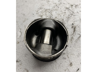  Поршень  86L77  Nissan X-Trail T30 для дизельного двигателя 