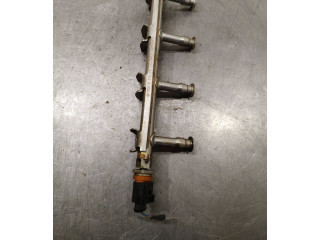 Топливная рампа 03F133320C, 049520410 Volkswagen Golf VI