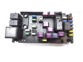 Блок предохранителей 82241SG040 Subaru Forester SJ