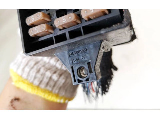 Блок предохранителей 63593576 Skoda Fabia Mk2 (5J)